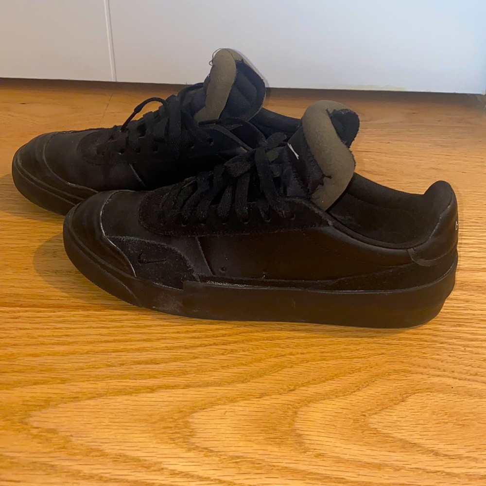 Nike Black Women's Sneakers
